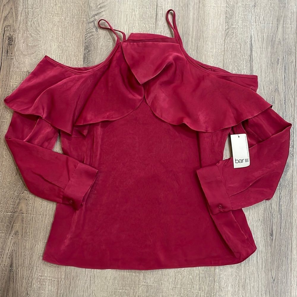 NWT Bar III Berry Magenta Off the Shoulder Long Sleeve Silky Top Size Medium